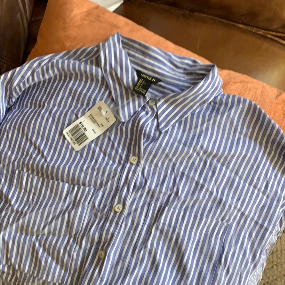 NWT blue and white collared button down shirt